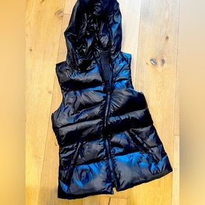 Carbon38 black puffer vest
